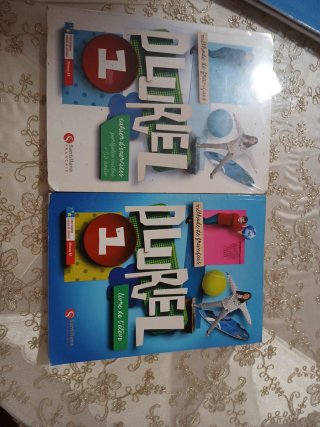 Libro y cuadernillo de francés 1 ESO