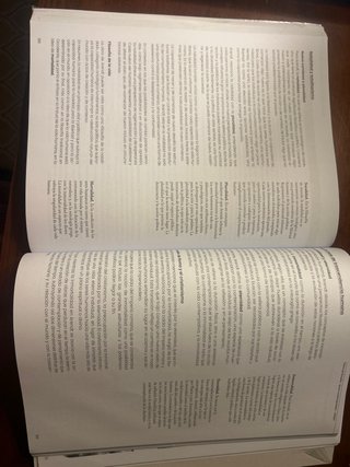 Paideia. Textos de Filosofía para la PAU. Andal...