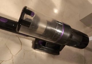 Aspiradora de mano morada
