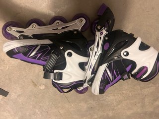 Patines ajustables 36-42 morado con luces en rueda