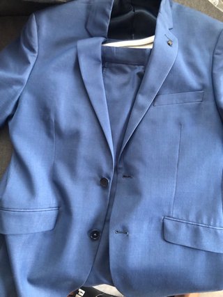 2 trajes, 5 camisas y americana