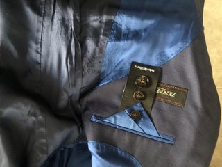 2 trajes, 5 camisas y americana