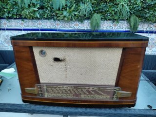 Radio antigua válvulas Erres 1952