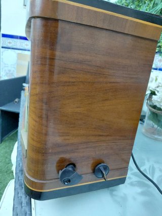 Radio antigua válvulas Erres 1952