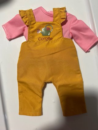 Mochila y ropa para muñeca Corolle