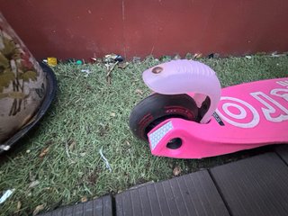 Patinete Micro Mini Rosa, ruedas luz