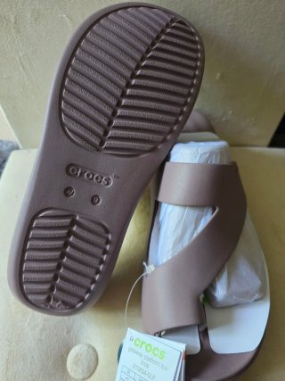 Sandalias Crocs Getaway Marrones