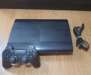 Sony PS3 Super Slim Negra + Accesorios