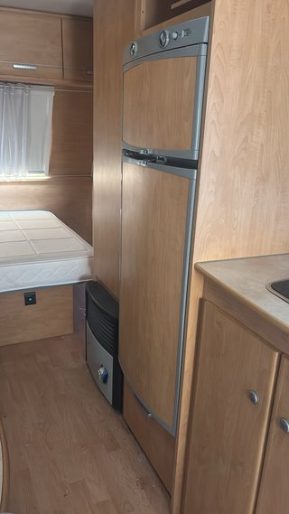 Caravana de 6 plazas 3 ambientes completosima