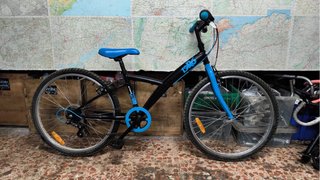 376. Bicicleta infantil.