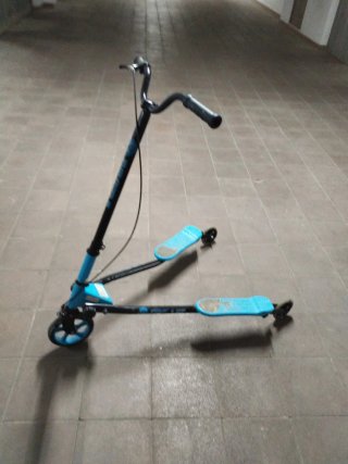 Patinete 3 ruedas azul