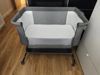 Cuna de colecho gris