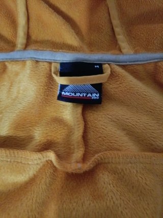 Chaqueta Amarilla con Cremallera