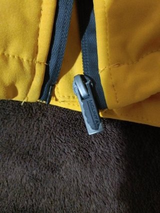 Chaqueta Amarilla con Cremallera