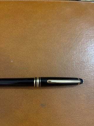 Bolígrafo Montblanc Meisterstuck Negro y Dorado