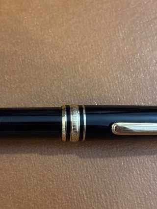Bolígrafo Montblanc Meisterstuck Negro y Dorado