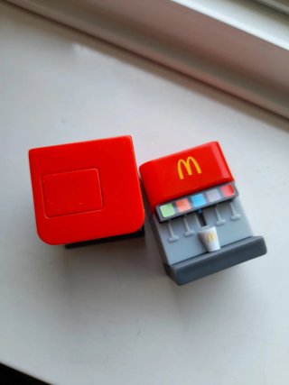 Distributore bibite Little McDonald's