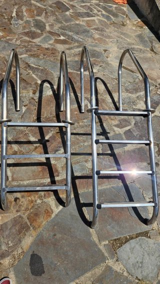 Escaleras para piscina
