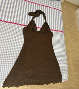 Vestido marrón halter con volantes
