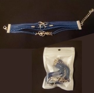 Pulsera multicapa con dijes