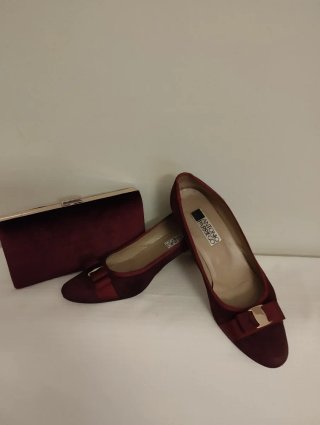 Zapatos de fiesta bordeo Talla 41.5