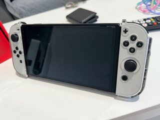 Nintendo Switch OLED Blanca y Negra