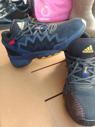 Zapatillas Adidas Negras y Azules
