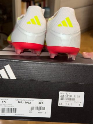 Zapatillas de futbol Adidas F50 sin cordones