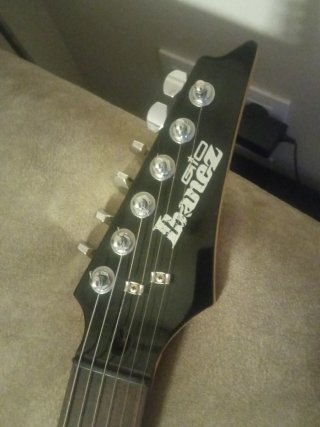 Guitarra Eléctrica Ibanez GIO