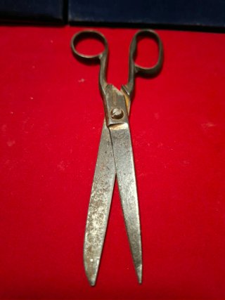 Tijeras antiguas de metal
