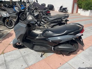 Yamaha NMAX 125 gris automática