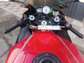 Yamaha YZF R6 Sportbike Roja y Negra