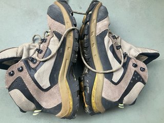 Botas de montaña Quechua Talla 37