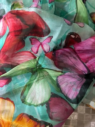 Foulard con stampa farfalle
