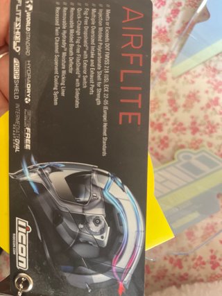 Casco Moto Icon Airflite black Talla S