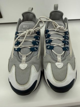 Tenis Nike Zoom Gris y Blanco