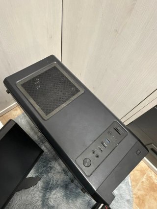 PC gaming con Monitor  Gigabyte
