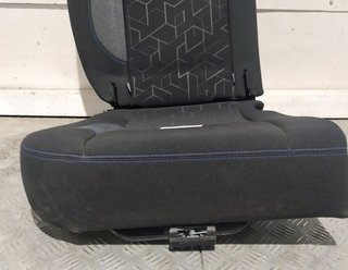 ASIENTOS TRASEROS PEUGEOT 2008 YH01