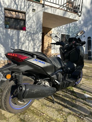 Yamaha XMAX 300