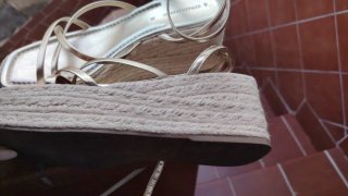Sandalias Stradivarius doradas talla 38