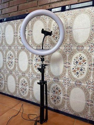 Trípode movil con luz 1,85m plegable
