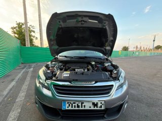 Peugeot 308 2016