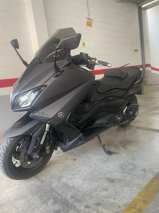 Yamaha T-MAX 530 Negra