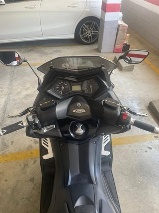 Yamaha T-MAX 530 Negra