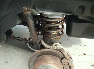 AMORTIGUADOR TRASERO IZQUIERDO JEEP CHEROKEE (KJ)