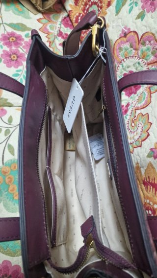Bolso Guess de Mano con correa para hombro GRANATE