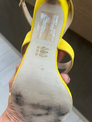 Sandalias Steve Madden Amarillas