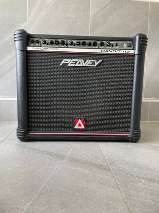 Amplificador Peavey TransTube Bandit 112