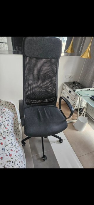 Silla de oficina ergonómica IKEA negra