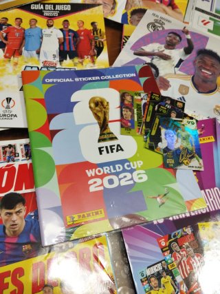 Álbum FIFA World Cup 2026 + Regalos